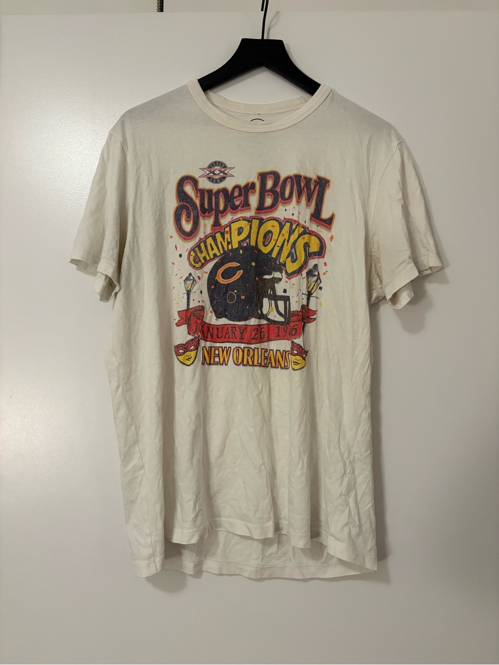 Vintage-Inspired Off-White Super Bowl Champions Graphic Tee